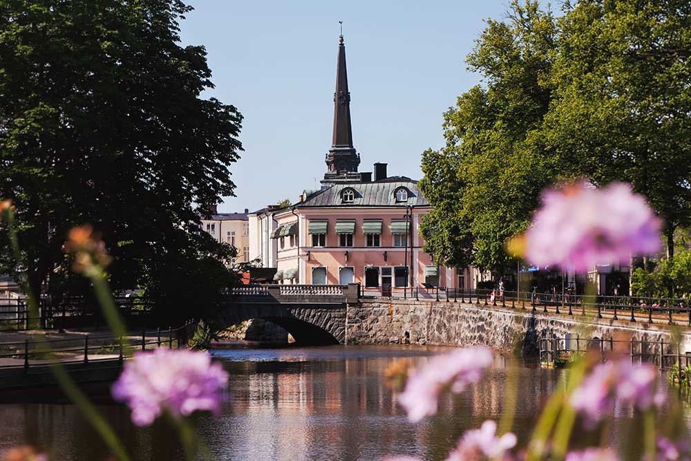 En kanal genom Västerås stad